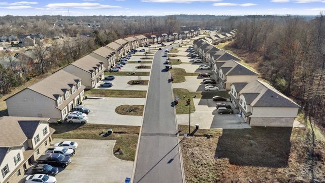 283 Smithson Ln, Clarksville, TN 37040