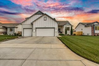 3307 S Bluelake, Wichita, KS 67215