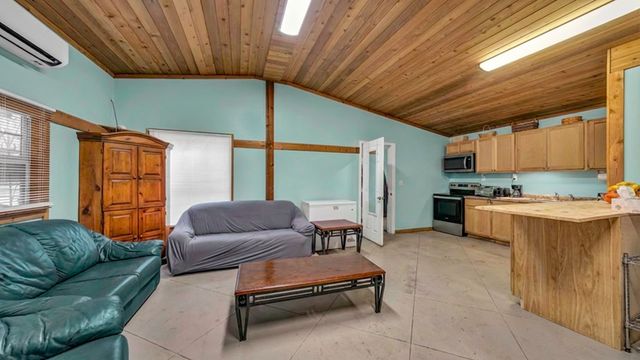 115 Deerfield Road, Paradise, TX 76073