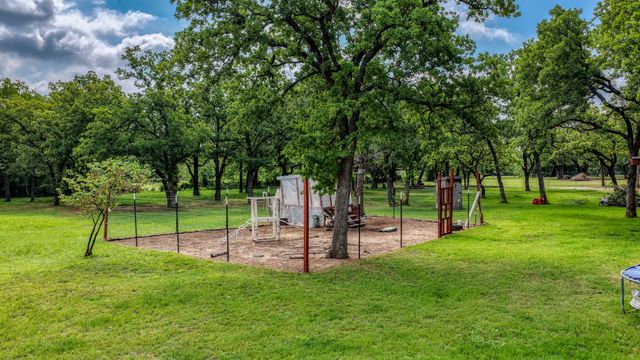 115 Deerfield Road, Paradise, TX 76073
