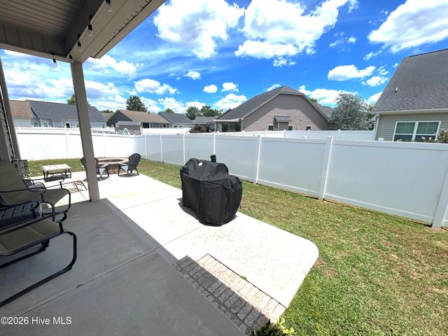 2116 Tulls Cove Road, Winterville, NC 28590