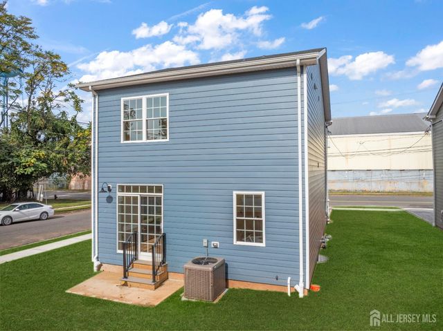 1758 S 2nd Street, Piscataway, NJ 08854