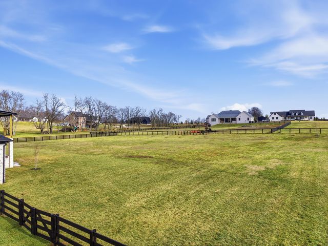 162 Hidden Creek Drive, Georgetown, KY 40324