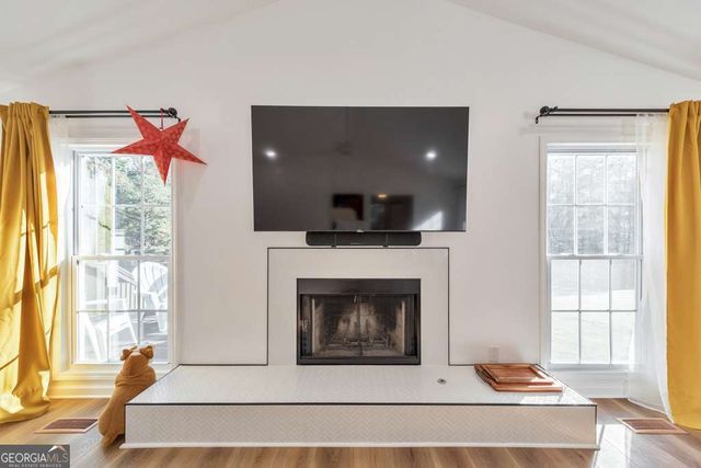 1095 Ashlin Drive, Woodstock, GA 30188