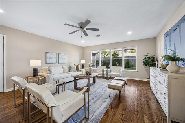 2214 Bron Holly Drive, Houston, TX 77018