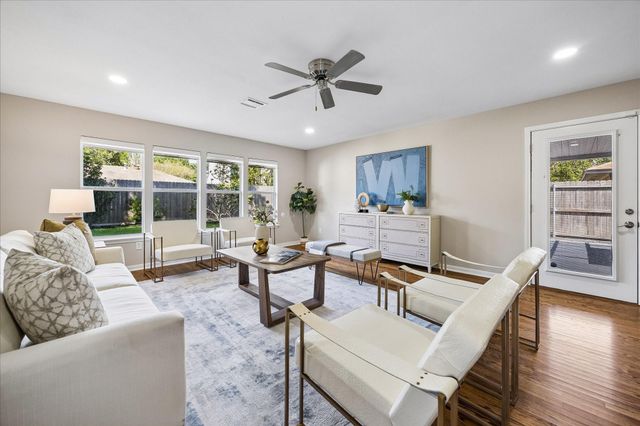 2214 Bron Holly Drive, Houston, TX 77018