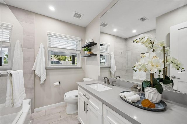 2214 Bron Holly Drive, Houston, TX 77018