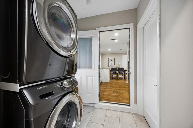 2214 Bron Holly Drive, Houston, TX 77018