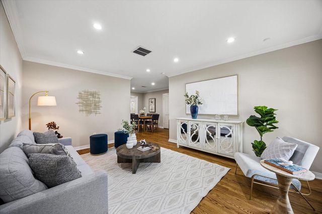 2214 Bron Holly Drive, Houston, TX 77018