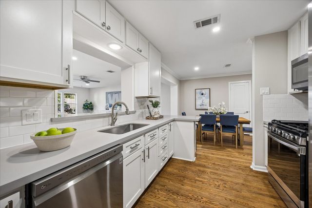 2214 Bron Holly Drive, Houston, TX 77018