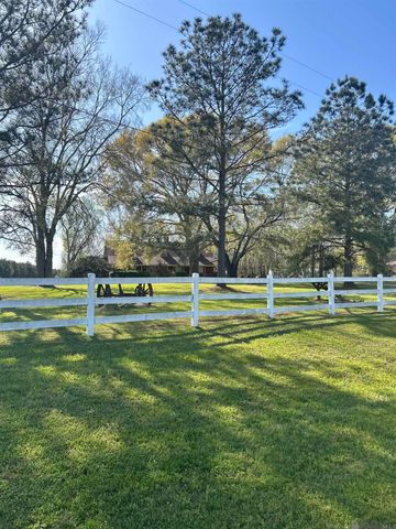 21321 Samuels Rd, Zachary, LA 70791