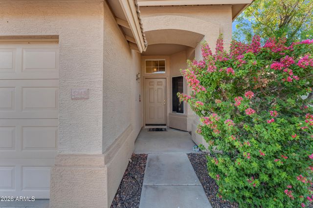5212 W BUFFALO Street, Chandler, AZ 85226