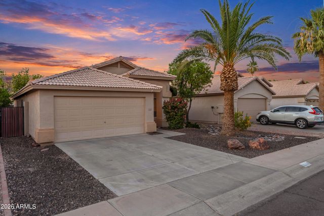 5212 W BUFFALO Street, Chandler, AZ 85226