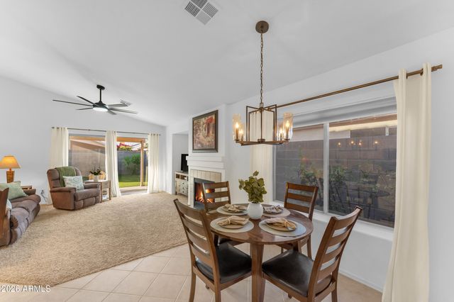 5212 W BUFFALO Street, Chandler, AZ 85226