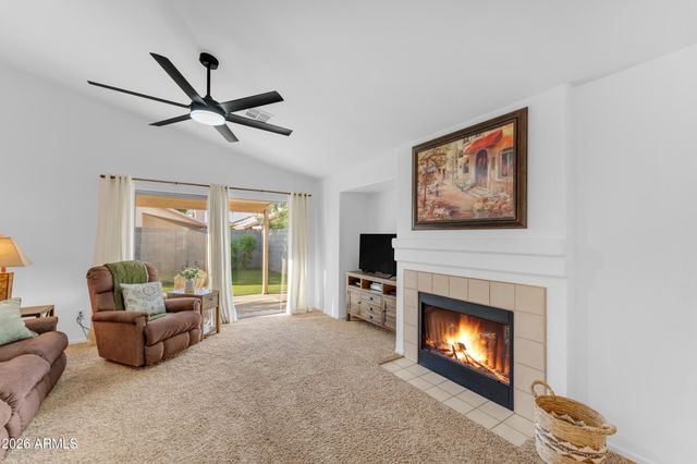 5212 W BUFFALO Street, Chandler, AZ 85226