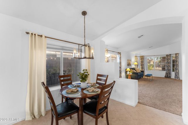 5212 W BUFFALO Street, Chandler, AZ 85226