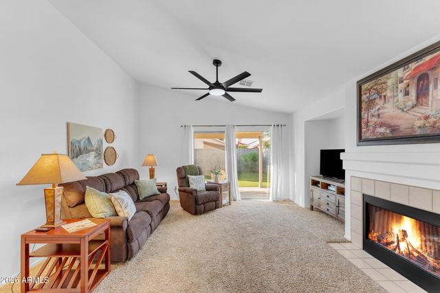 5212 W BUFFALO Street, Chandler, AZ 85226