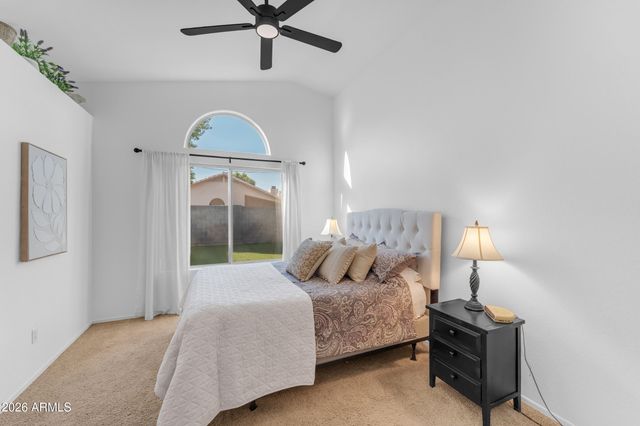 5212 W BUFFALO Street, Chandler, AZ 85226