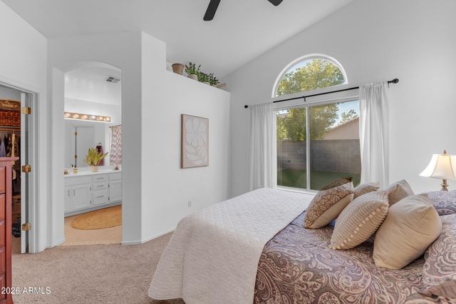 5212 W BUFFALO Street, Chandler, AZ 85226
