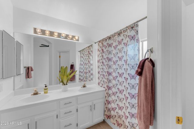 5212 W BUFFALO Street, Chandler, AZ 85226