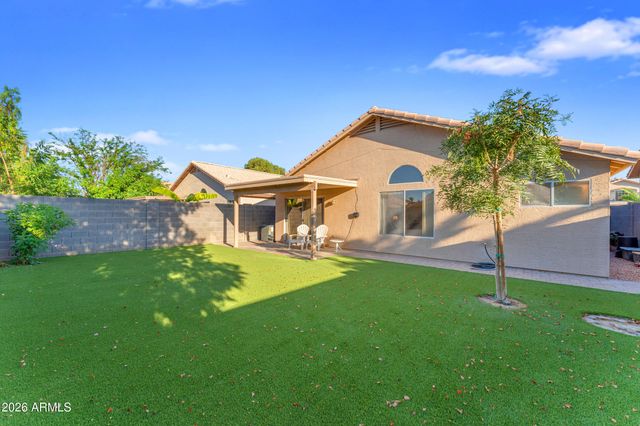 5212 W BUFFALO Street, Chandler, AZ 85226
