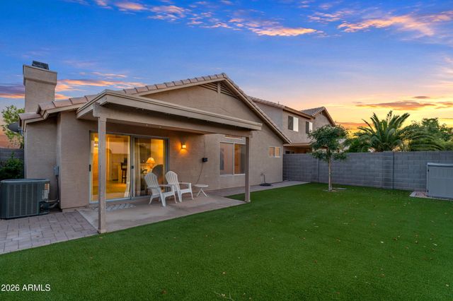 5212 W BUFFALO Street, Chandler, AZ 85226