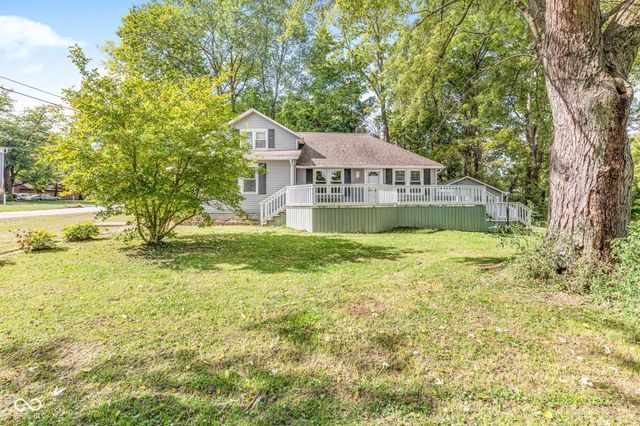 42 E Brookville Road, Fountaintown, IN 46130