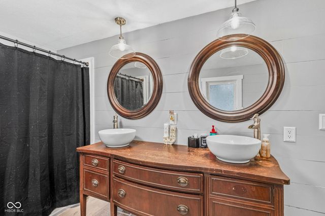 42 E Brookville Road, Fountaintown, IN 46130