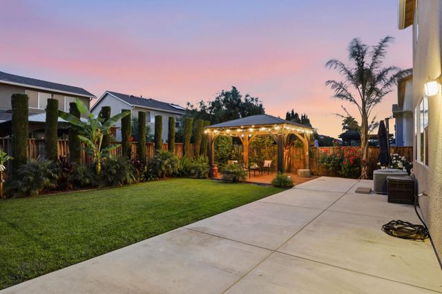 301 Promise Way, Hollister, CA 95023