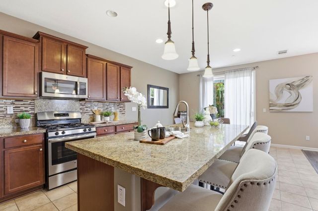301 Promise Way, Hollister, CA 95023