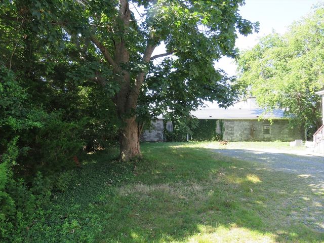 26 Edward St, New Bedford, MA 02740