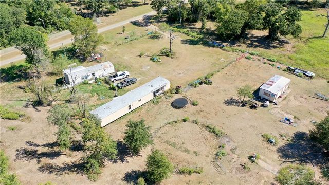 9486 Puddin Lane, Madisonville, TX 77864