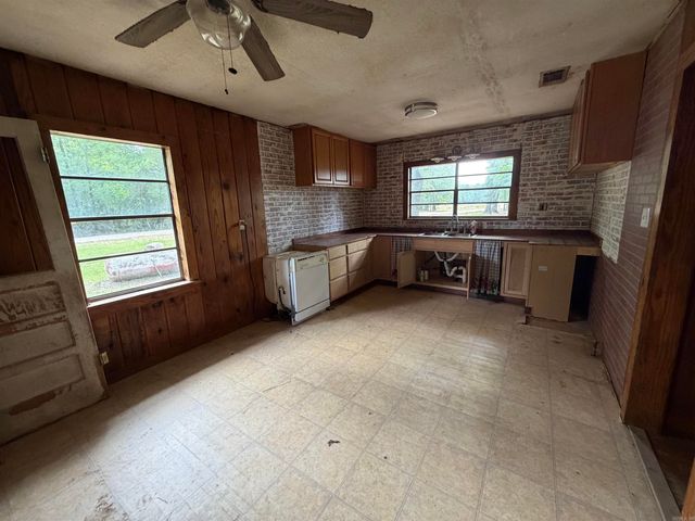 406 Bradley Road 69, Hermitage, AR 71647