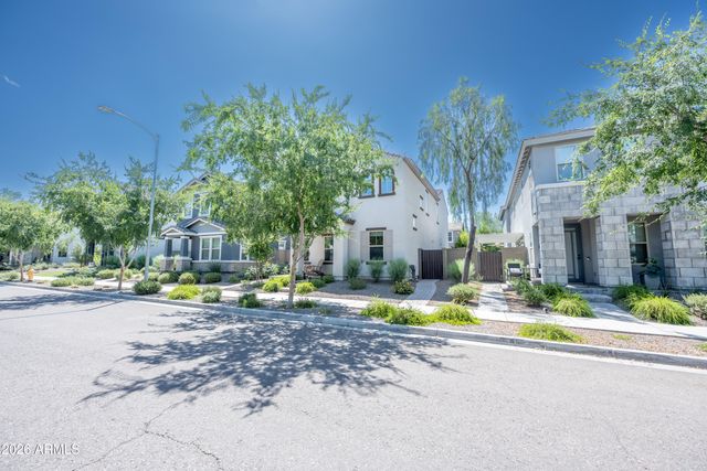2037 W KINFIELD Trail, Phoenix, AZ 85085