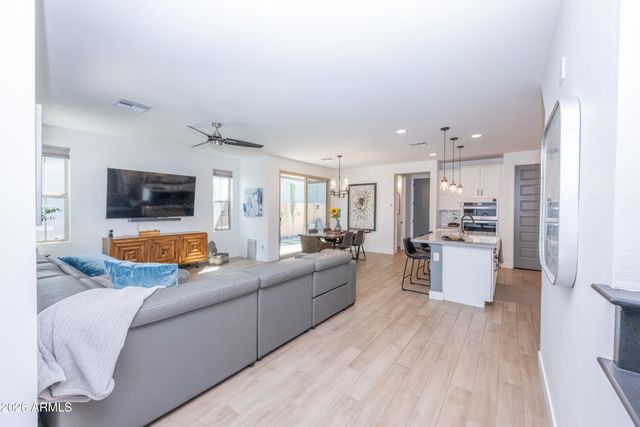 2037 W KINFIELD Trail, Phoenix, AZ 85085