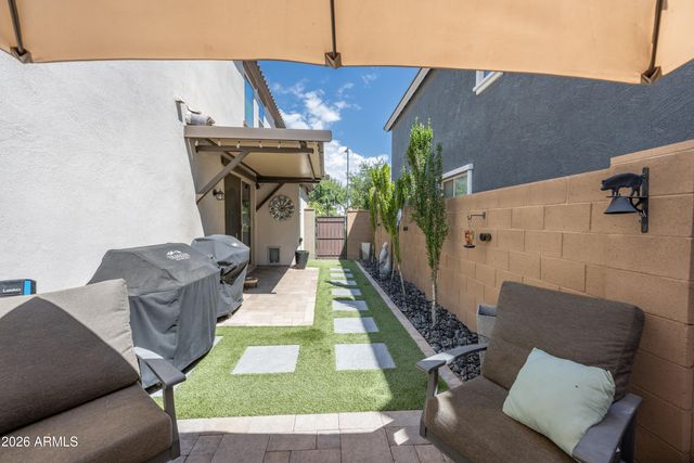 2037 W KINFIELD Trail, Phoenix, AZ 85085