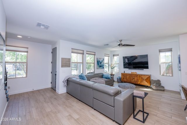 2037 W KINFIELD Trail, Phoenix, AZ 85085