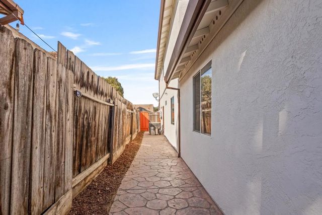 961 Alder Street, Hollister, CA 95023