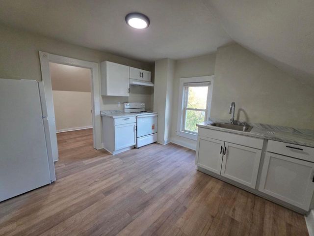 124 S LAKE STREET, Gillett, WI 54124