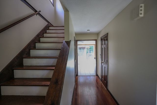 428 Michael Sears Rd., Belchertown, MA 01007