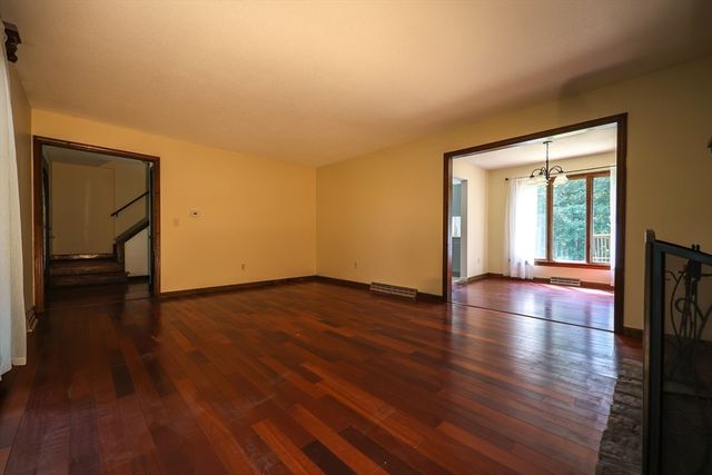 428 Michael Sears Rd., Belchertown, MA 01007