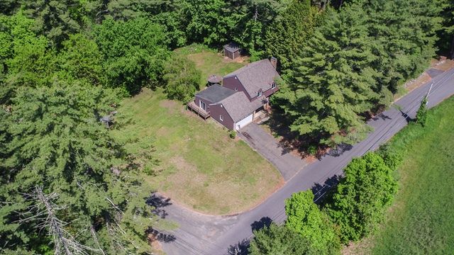 428 Michael Sears Rd., Belchertown, MA 01007