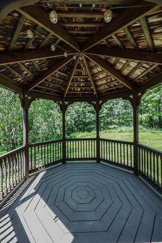 428 Michael Sears Rd., Belchertown, MA 01007