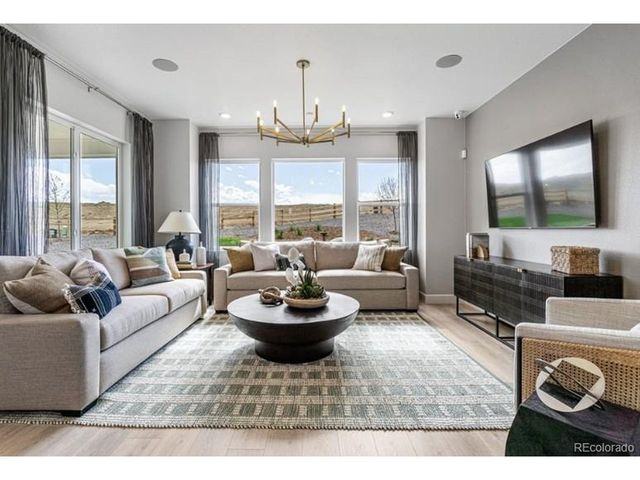 28425 E 4th Ave, Watkins, CO 80137