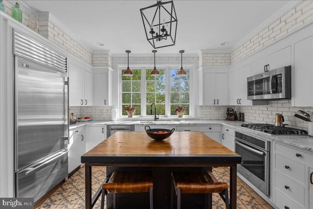 3307 WINDY BUSH RD, New Hope, PA 18938