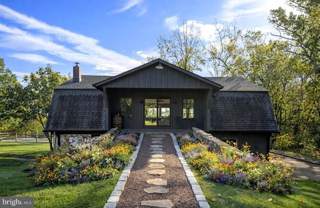 3307 WINDY BUSH RD, New Hope, PA 18938