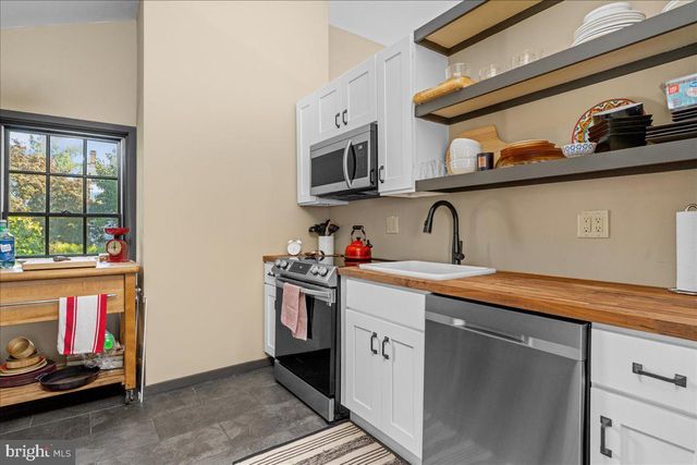 3307 WINDY BUSH RD, New Hope, PA 18938