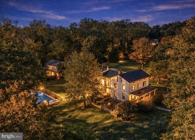 3307 WINDY BUSH RD, New Hope, PA 18938