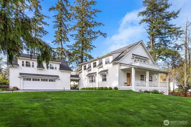 10717 NE Manitou Park Boulevard, Bainbridge Island, WA 98110