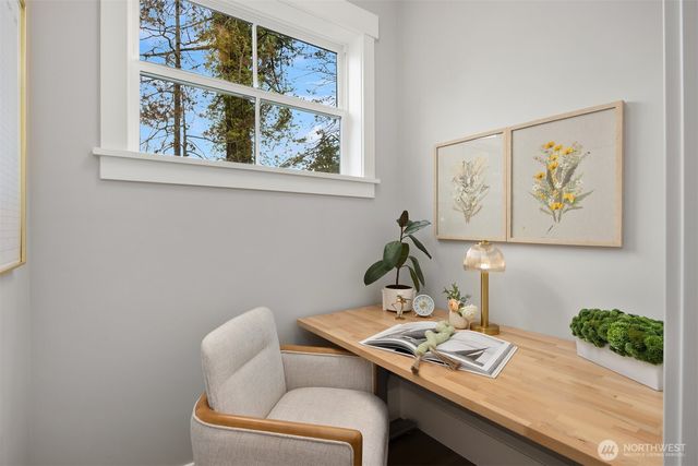 10717 NE Manitou Park Boulevard, Bainbridge Island, WA 98110